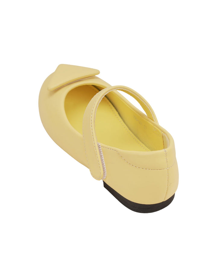 Shoes Yellow with Triangle Motif for Girls - Toddler - Zubaidas Official™