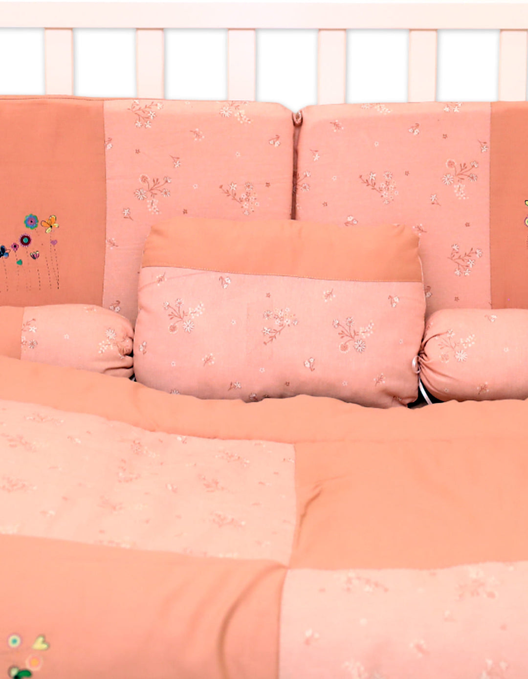 Shop Cot Bedding Set Floral from Zubaidas® - Pakistan’s No. 1 and the most trusted baby and kids store for over 50 years. Nationwide Delivery. Best Prices.