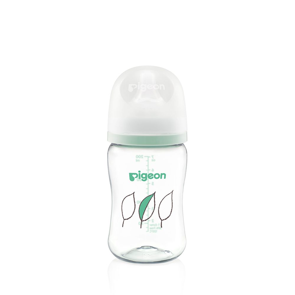 Pigeon Softouch Wide Neck Feeder T-Ester 200ml Leaf - A79449