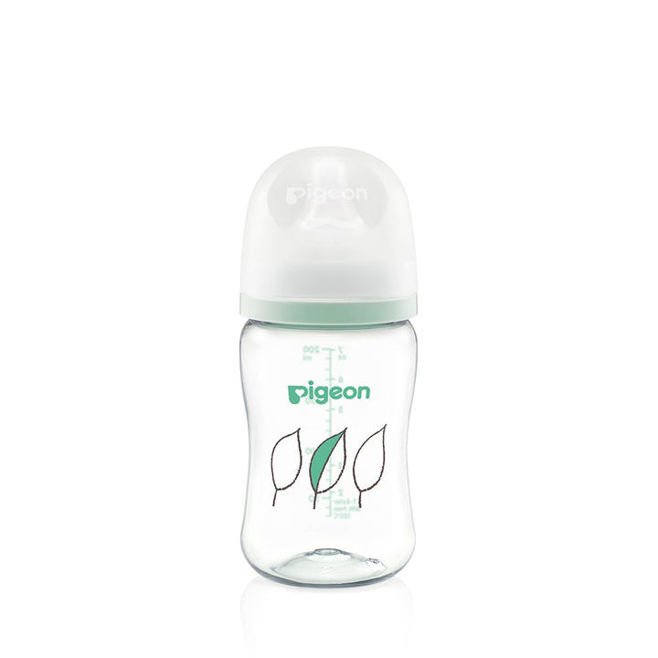 Pigeon Softouch Wide Neck Feeder T-Ester 200ml Leaf - A79449