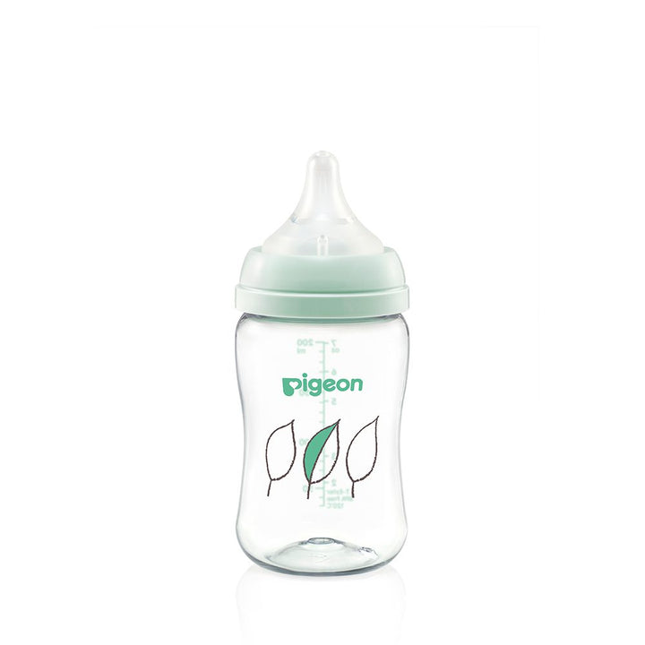 Pigeon Softouch Wide Neck Feeder T-Ester 200ml Leaf - A79449