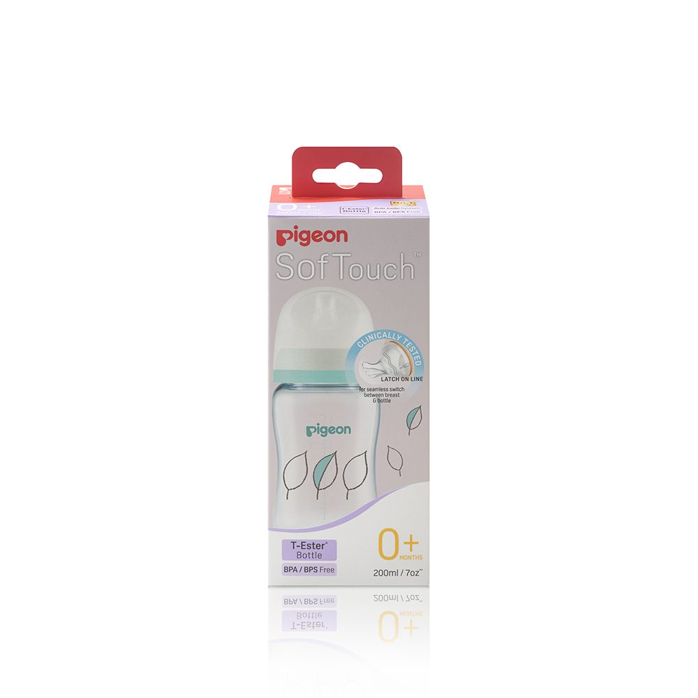 Pigeon Softouch Wide Neck Feeder T-Ester 200ml Leaf - A79449