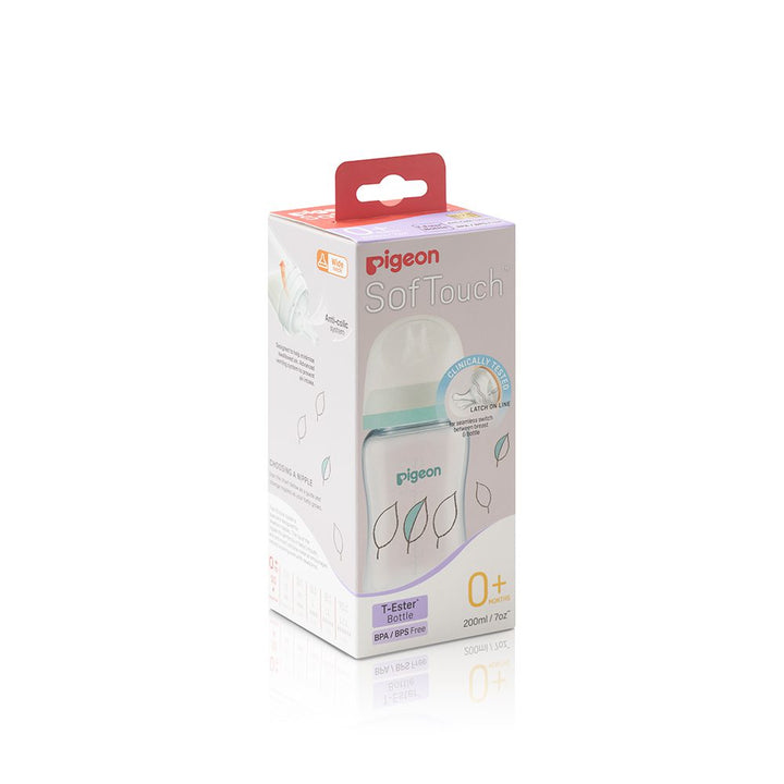 Pigeon Softouch Wide Neck Feeder T-Ester 200ml Leaf - A79449