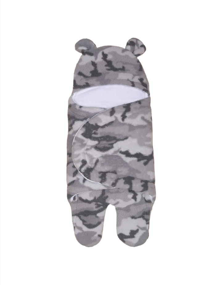 Carry Nest Gray Camouflaged Bear Theme