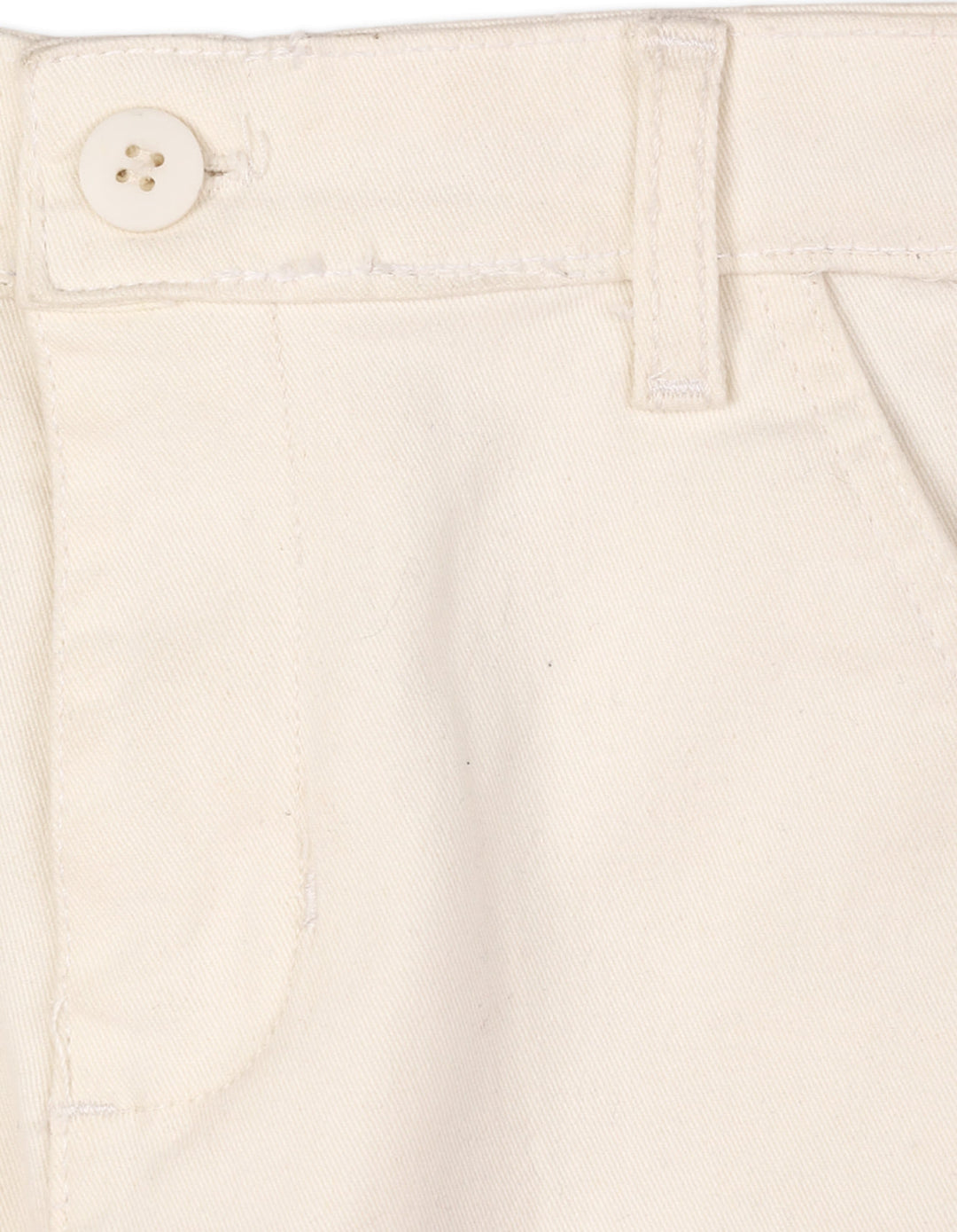 Cargo Shorts Off White Explorer's Essential at Zubaidas® - Pakistan’s No. 1 and the most trusted baby and kids store for over 50 years. Shop Online. Nationwide Delivery. Best Prices.