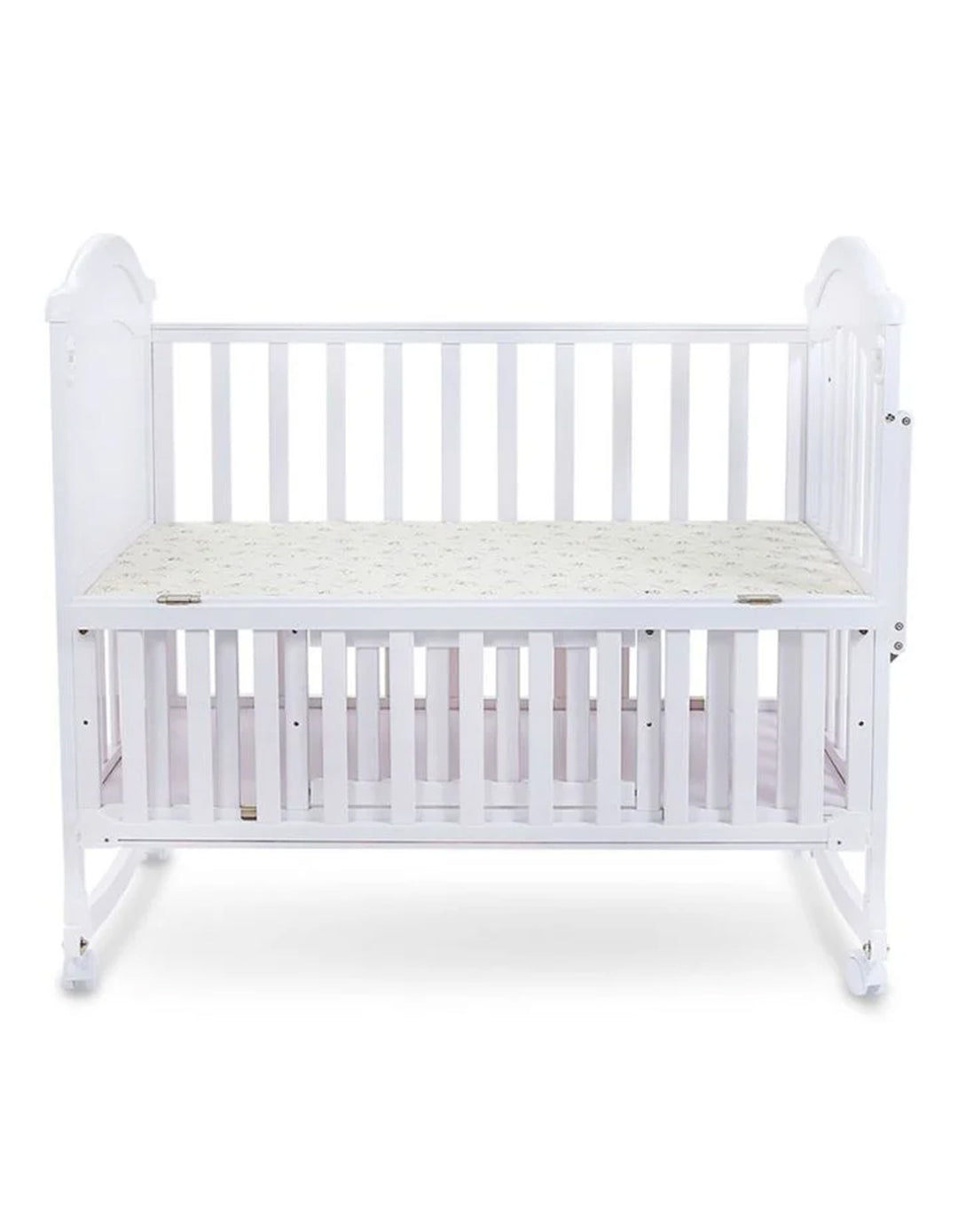 Tinnies® Wooden Cot White T901 034 at Zubaidas® - Pakistan’s No. 1 and the most trusted baby and kids store for over 50 years. Shop Online. Nationwide Delivery. Best Prices.