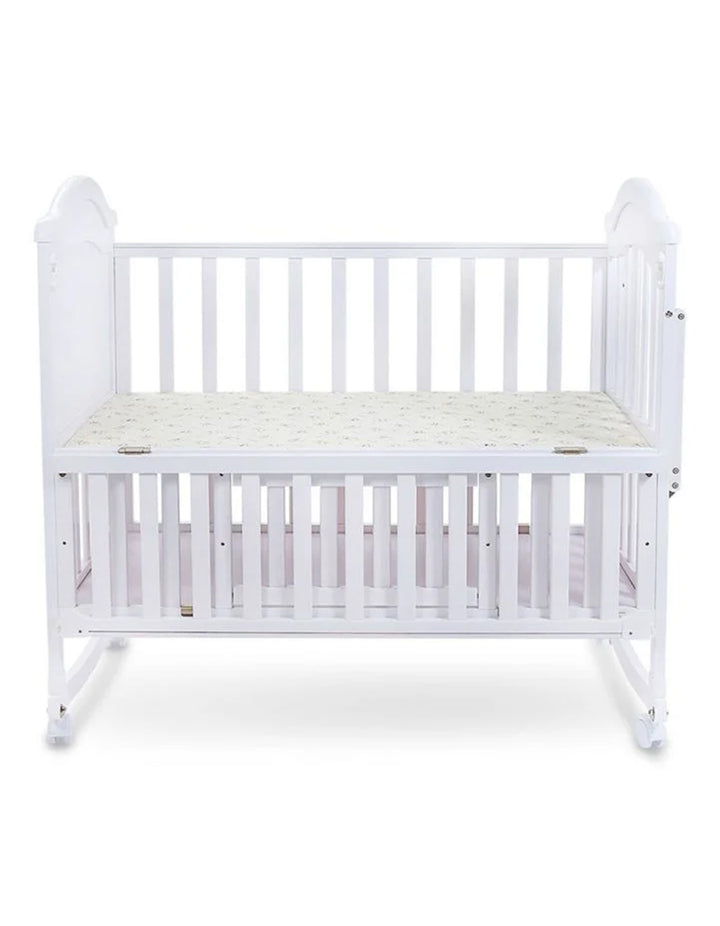 Tinnies® Wooden Cot White T901 034 at Zubaidas® - Pakistan’s No. 1 and the most trusted baby and kids store for over 50 years. Shop Online. Nationwide Delivery. Best Prices.