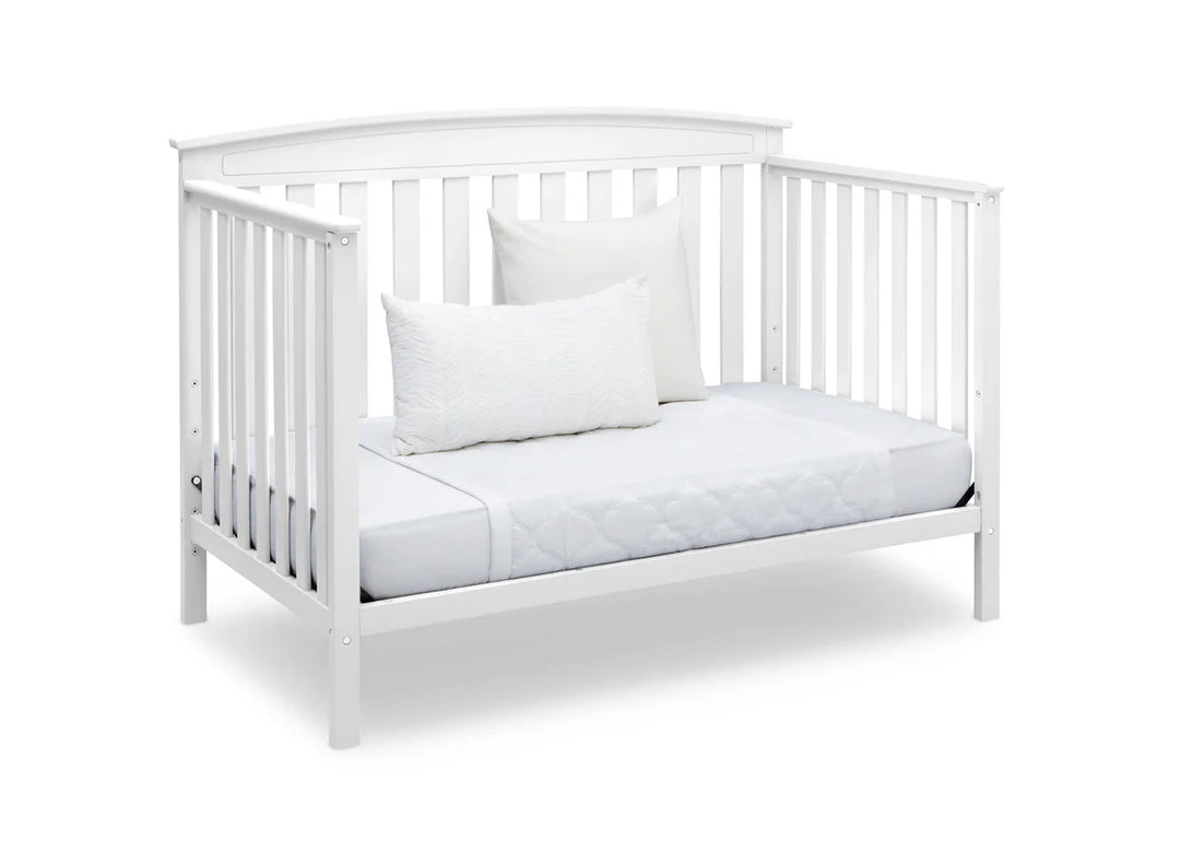 Delta Children Gateway Convertible Crib 7312-100 White at Zubaidas Graco Babyshop Pakistan