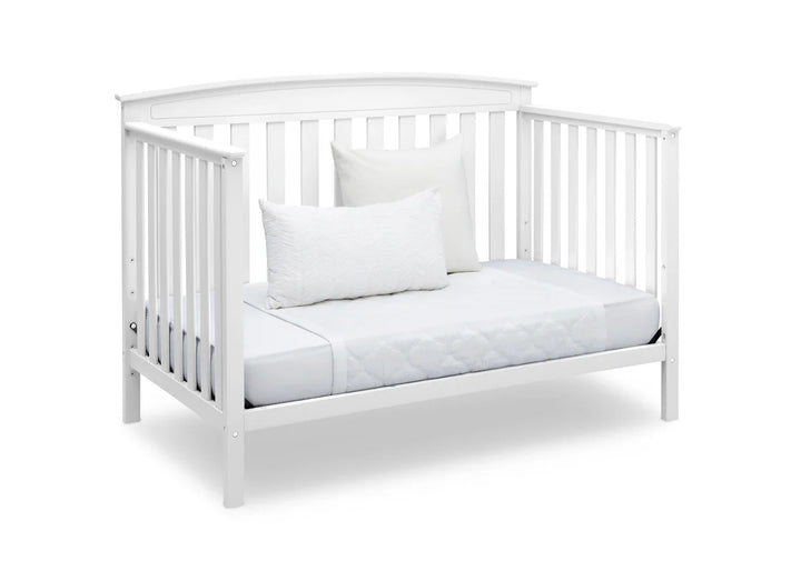 Delta Children Gateway Convertible Crib 7312-100 White at Zubaidas Graco Babyshop Pakistan