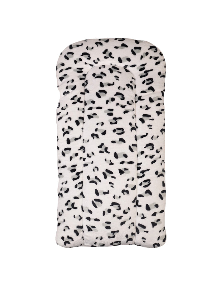 Newborn Baby Nest Bambies Spot Pattern Black and White at Zubaidas Official