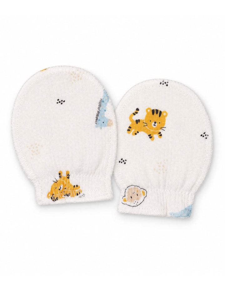 Newborn Gift Set 6 Pcs Safari Animal Off White at Zubaidas Best Online Baby and  Kids Shop in Pakistan