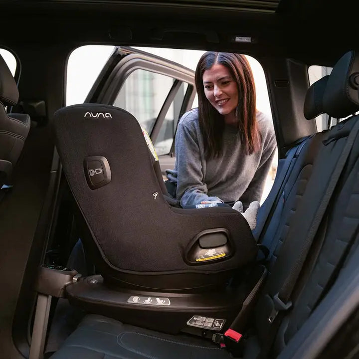 Nuna PRUU ISOFIX Rotating Infant Car Seat Caviar CS19303CVRGL at Zubaidas The Best Car Seat Shop in Pakistan
