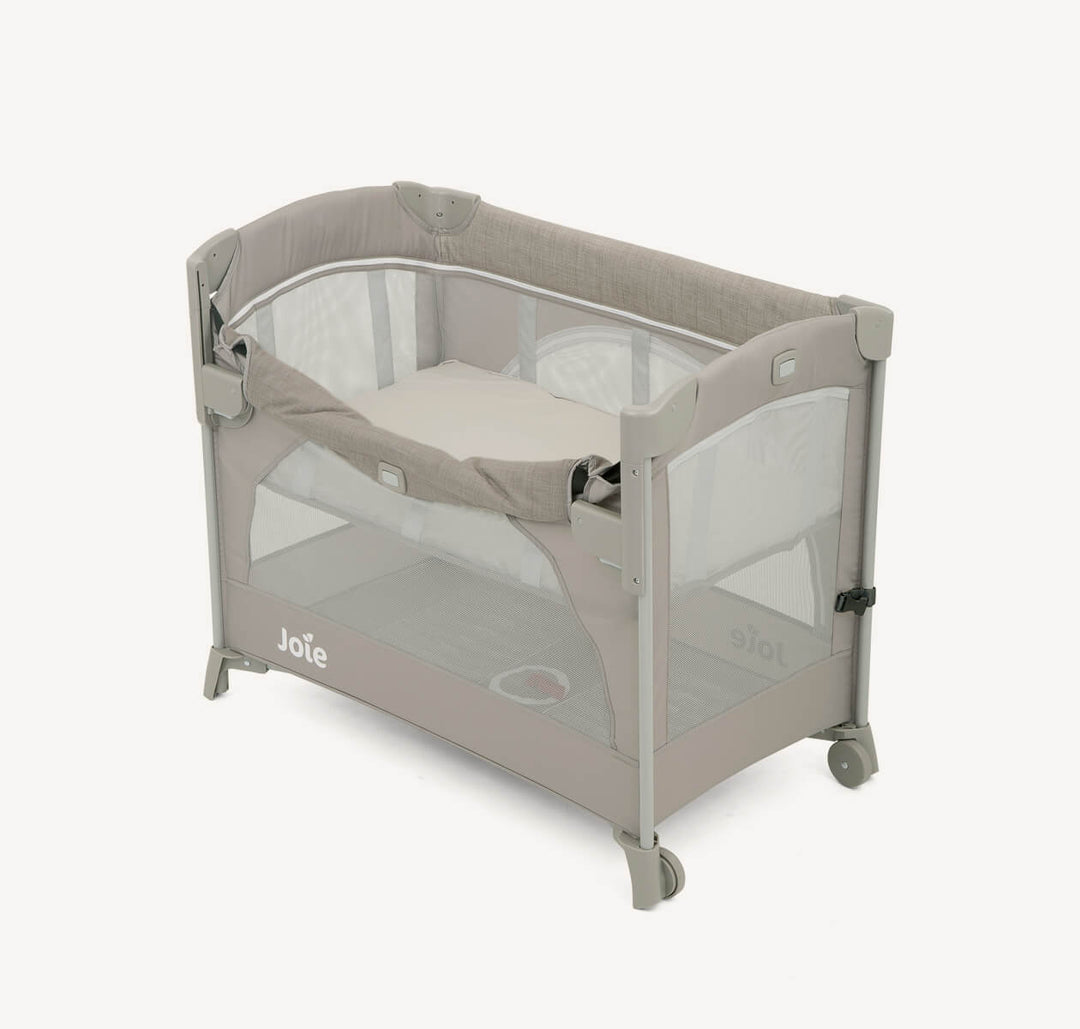 Zubaida’s Joie Bedside Crib & Travel Cot Kubbie™ Sleep Satellite (P1807EASTL000)