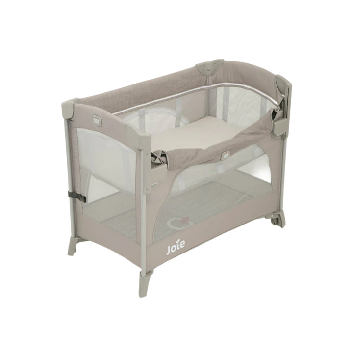 Zubaida’s Joie Bedside Crib & Travel Cot Kubbie™ Sleep Satellite (P1807EASTL000)