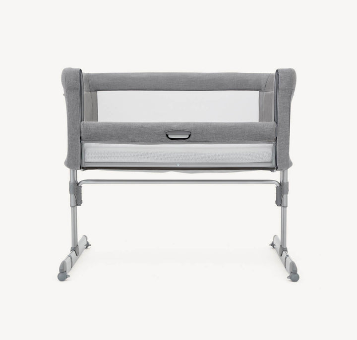 Zubaida’s Joie Bedside Crib Roomie™ Grey Flannel (P1814BAGFL000)