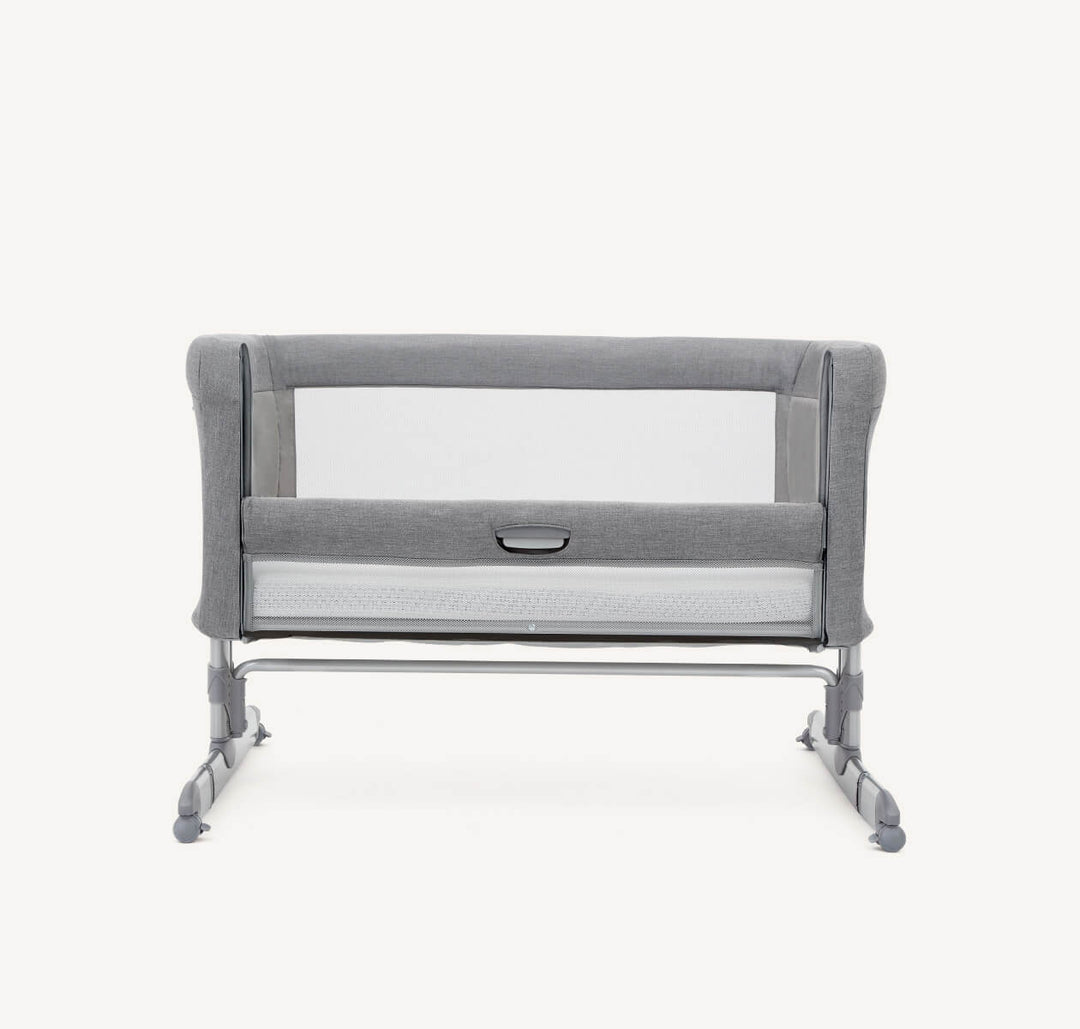 Zubaida’s Joie Bedside Crib Roomie™ Grey Flannel (P1814BAGFL000)